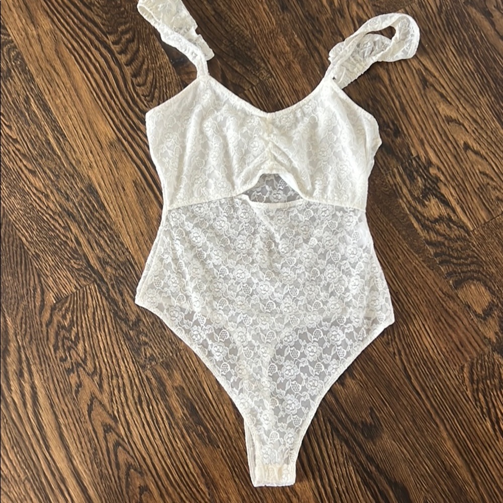 Le Lis Lace Bodysuit